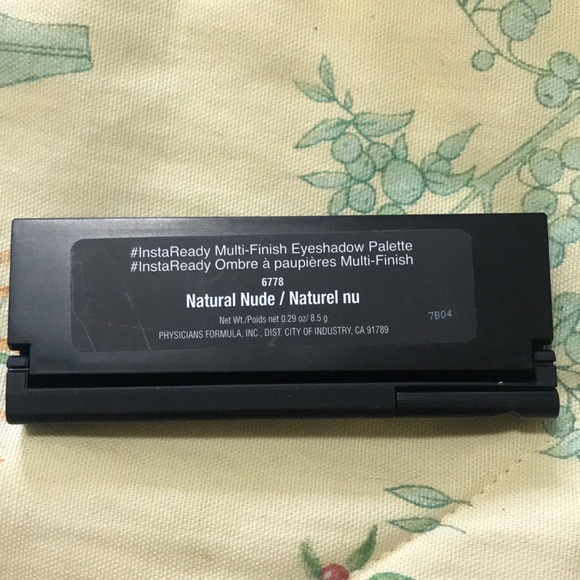 COPY - Multi-Finish eyeshadow palette - Picture 2 of 3